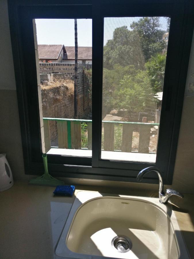 פינה שקטה דקה הליכה לכנרת והטיילת Daire Tiberya Dış mekan fotoğraf